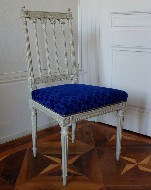 Série de 6 chaises de salle à manger d'époque Louis XVI, modèle à colonettes d'après Jacob