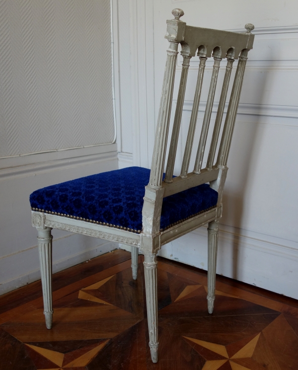 Série de 6 chaises de salle à manger d'époque Louis XVI, modèle à colonettes d'après Jacob