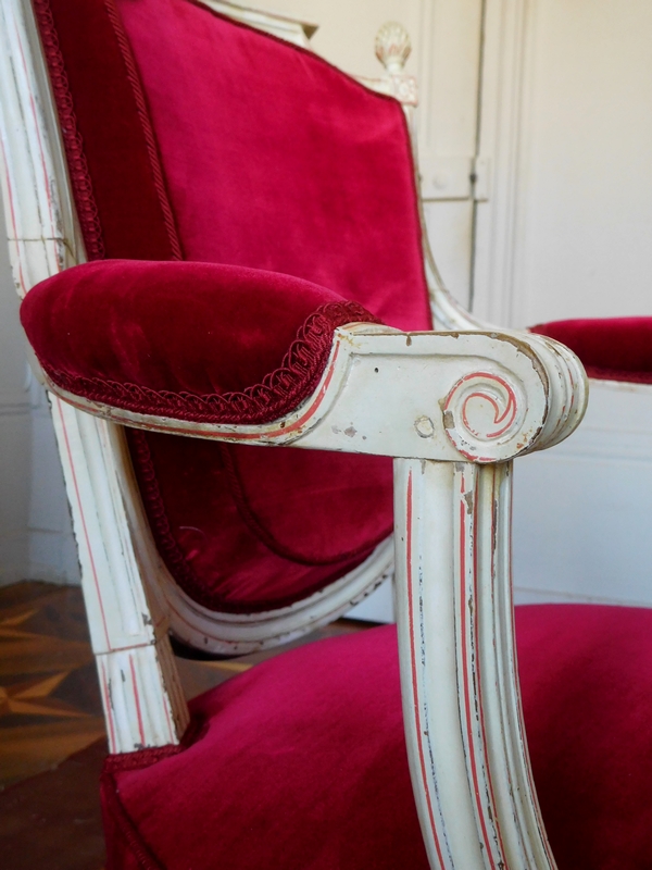 Roussens : mobilier de salon, 6 fauteuils cabriolets Louis XVI en velours de soie - estampille