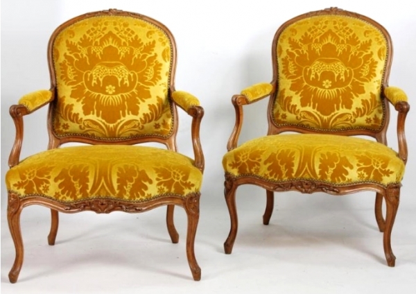 Jean Jacques Pothier : bergère en cabriolet d'époque Louis XV richement sculptée