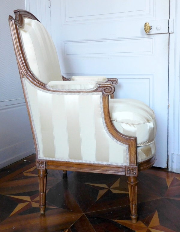 JBB Demay : large Louis XVI bergere, Tassinari & Chatel silk, late 18th century - stamped