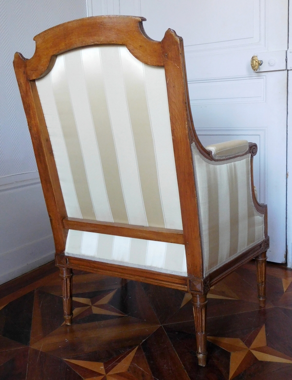 JBB Demay : large Louis XVI bergere, Tassinari & Chatel silk, late 18th century - stamped