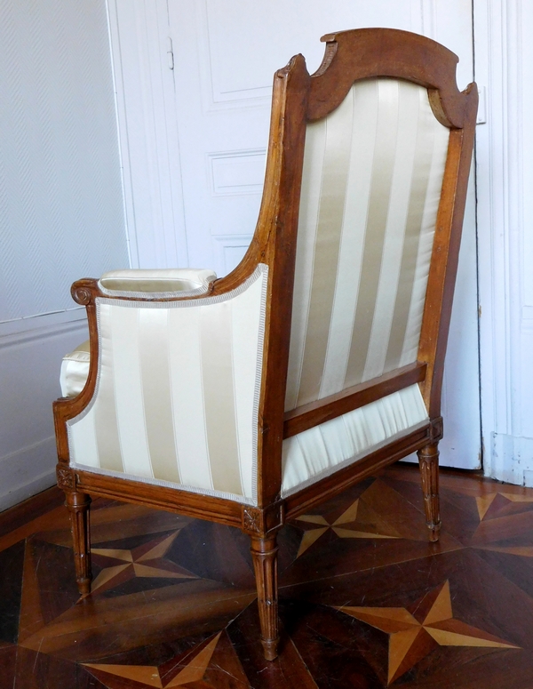 JBB Demay : large Louis XVI bergere, Tassinari & Chatel silk, late 18th century - stamped