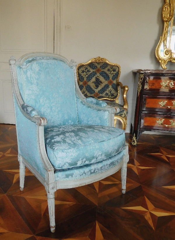 Bergère d'époque Louis XVI, à rapprocher de l'oeuvre de Boulard