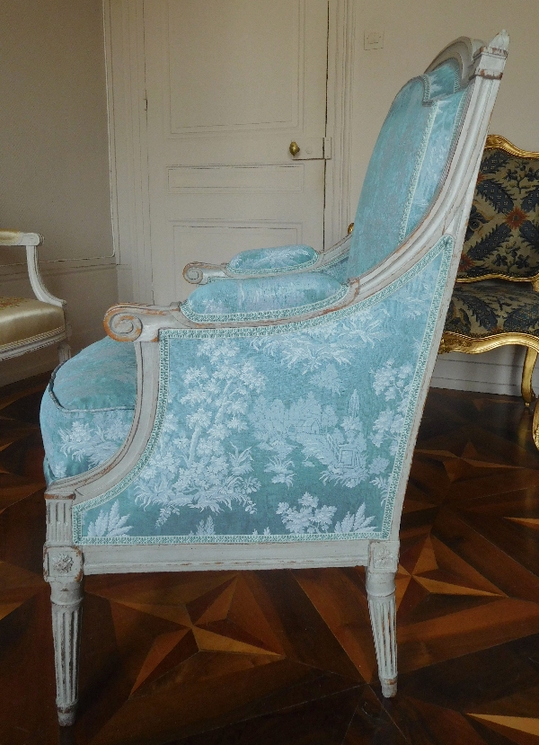 Bergère d'époque Louis XVI, à rapprocher de l'oeuvre de Boulard