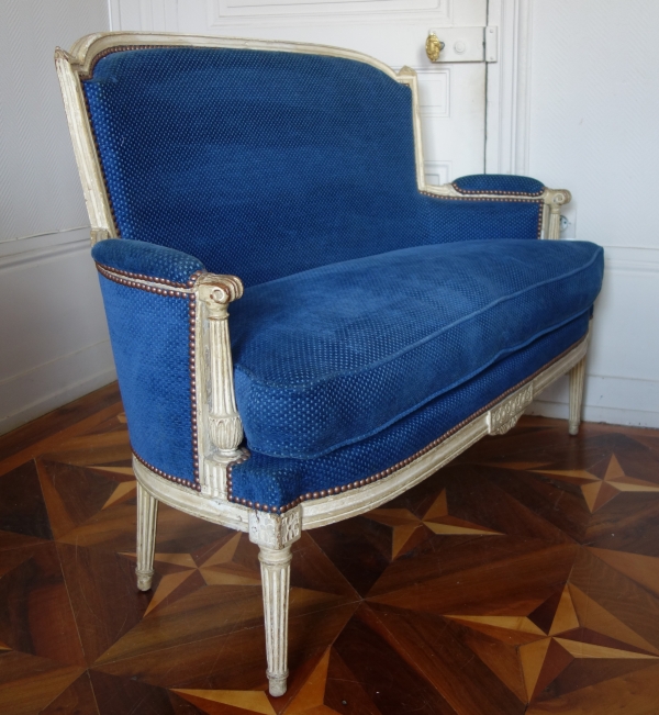 Canapé 2 places d'époque Louis XVI en velours bleu, XVIIIe siècle vers 1790