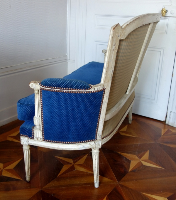 Louis XVI sofa for 2 covered with blue velvet, late 18th century circa 1790