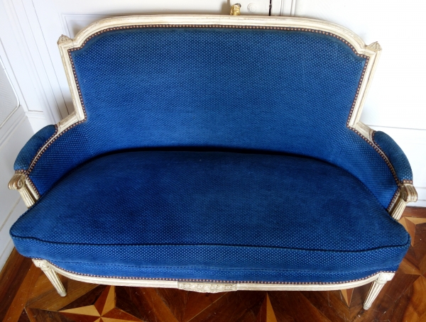 Louis XVI sofa for 2 covered with blue velvet, late 18th century circa 1790