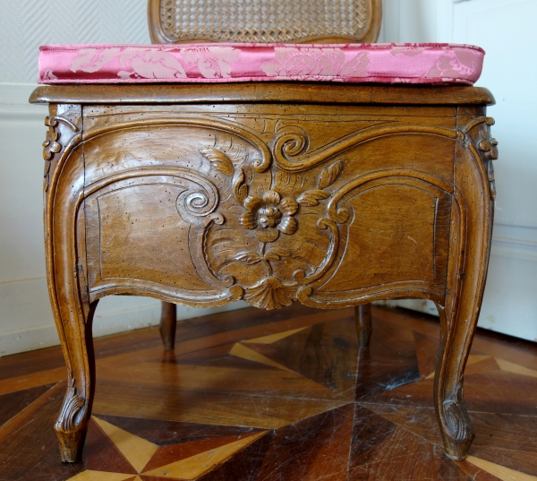 Compiegne palace : Louis XV commode stamped H Amand