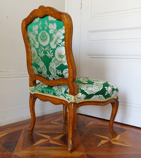 Etienne Meunier : chaise de salon d'époque Louis XV richement sculptée - estampillée