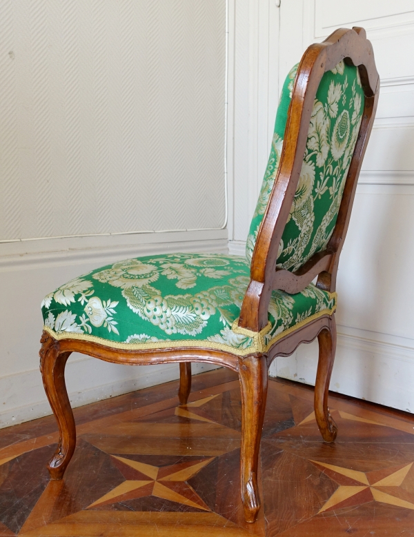 Etienne Meunier : chaise de salon d'époque Louis XV richement sculptée - estampillée