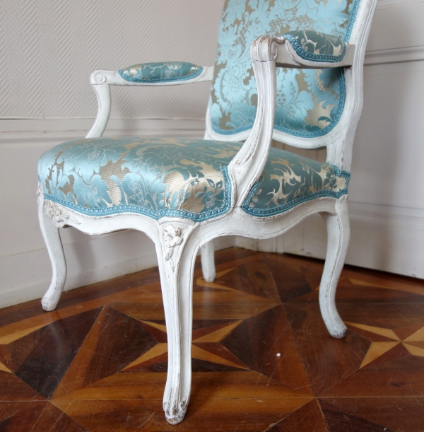 Louis XV so-called à la Reine armchair, 18th century