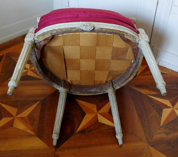 Fauteuil de bureau d'époque Louis XVI en bois laqué, faille de soie pourpre