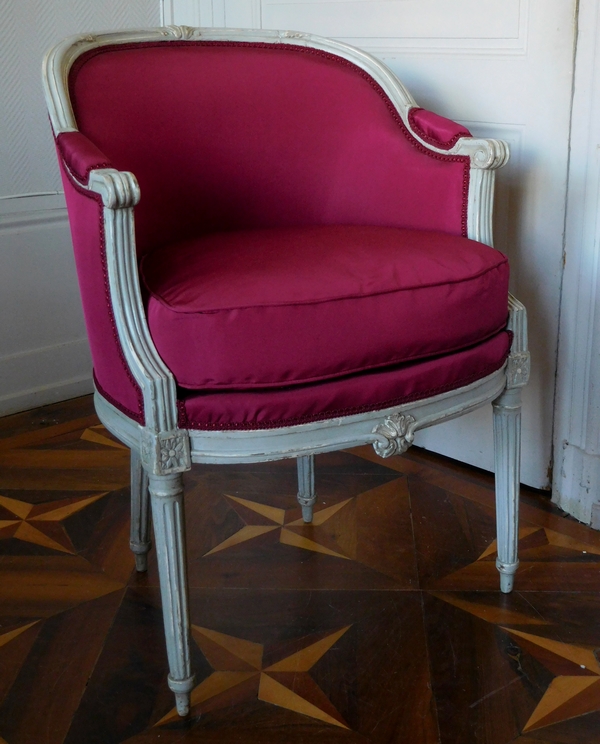 Fauteuil de bureau d'époque Louis XVI en bois laqué, faille de soie pourpre