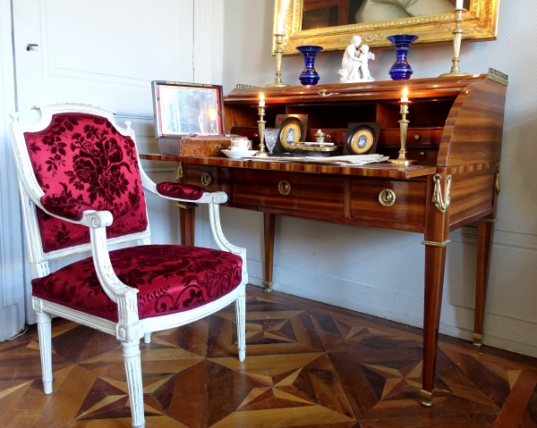 Louis XVI lacquered wood armchair covered with red velvet - 18th century