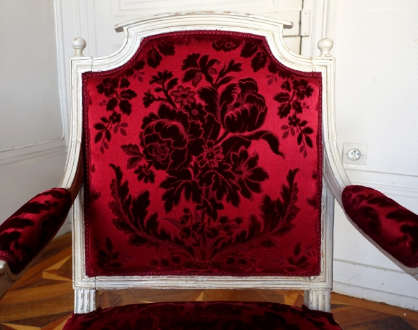 Fauteuil de bureau d'époque Louis XVI en bois sculpté et velours de Gênes