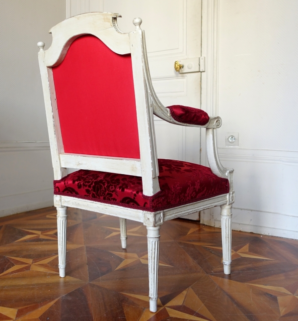 Fauteuil de bureau d'époque Louis XVI en bois sculpté et velours de Gênes