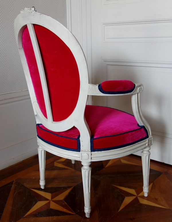 Jean Baptiste Boulard : finely carved Louis XVI cabriolet armchair - rich pink velvet silk - stamped