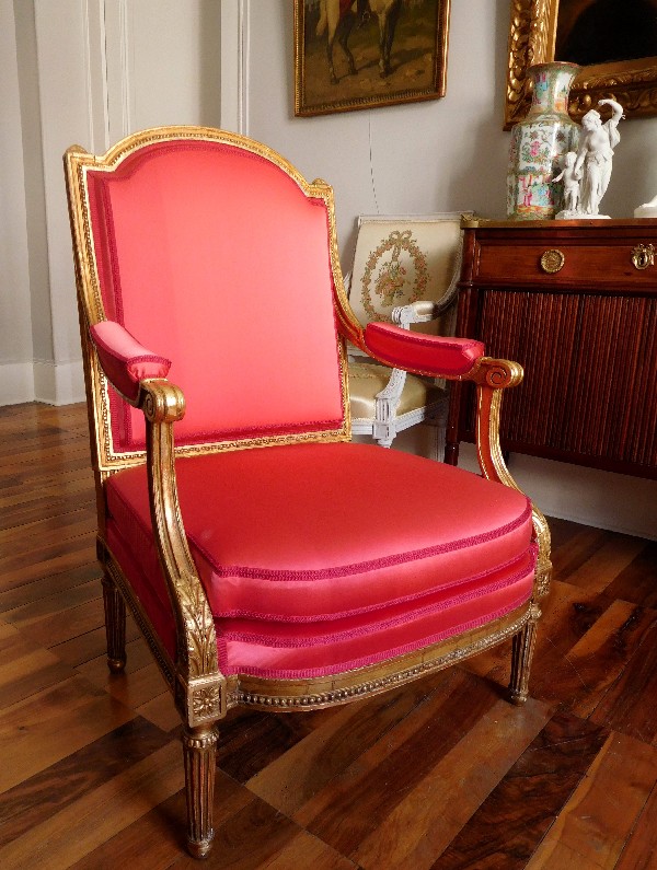 Prestige gilt wood Louis XVI Armchair, 