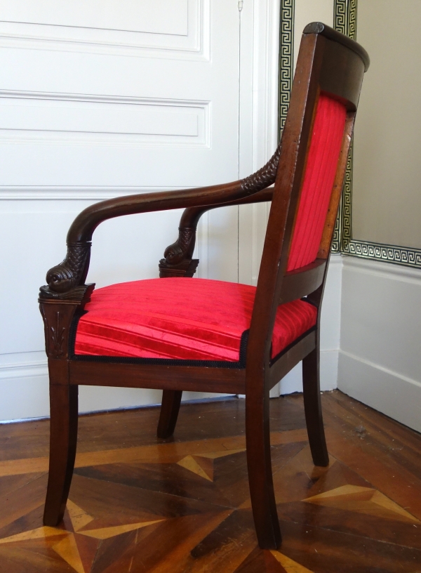 Empire mahogany armchair, dolphin-shaped armrests, early 19th century