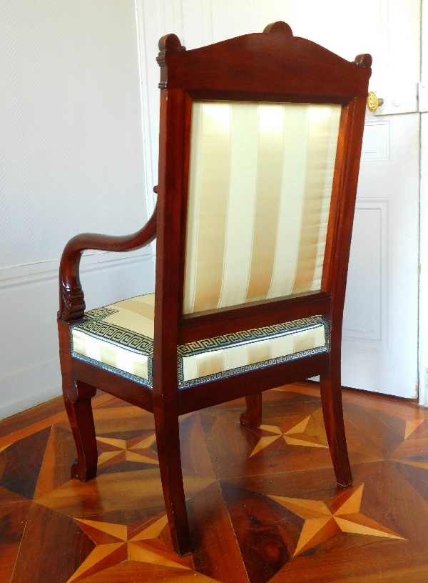Jacob Desmalter : fauteuil de bureau en acajou sculpté vernis au tampon - estampillé
