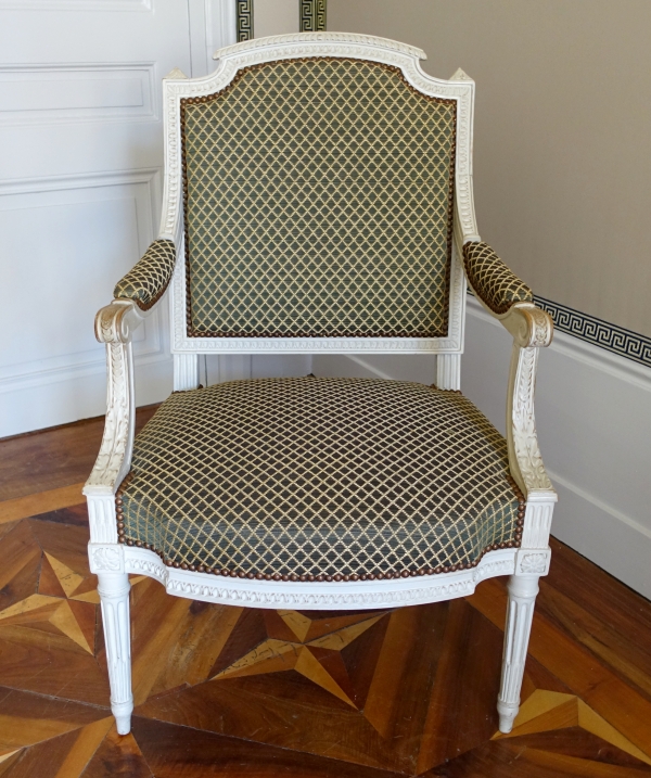 Louis XVI so-called a la Reine armchair, 18th century - attributed to Claude Sené
