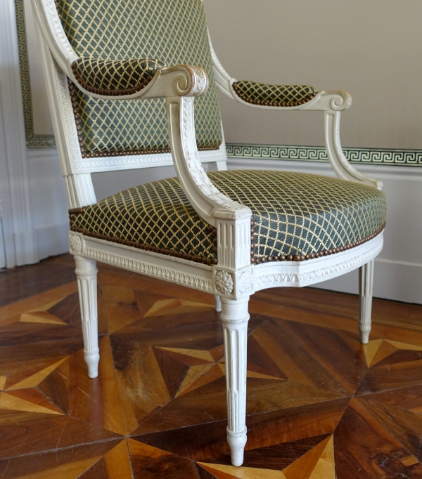 Louis XVI so-called a la Reine armchair, 18th century - attributed to Claude Sené