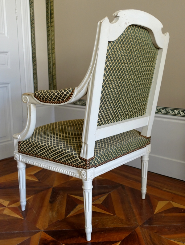 Louis XVI so-called a la Reine armchair, 18th century - attributed to Claude Sené
