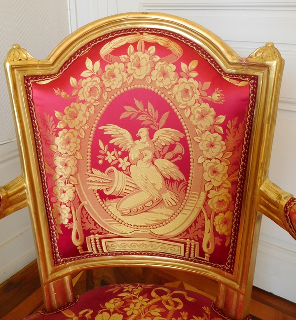 LN Mariette : fauteuil cabriolet d'apparat d'époque Louis XVI, bois doré et soie - estampillé