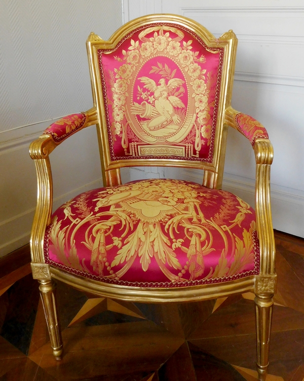 LN Mariette : fauteuil cabriolet d'apparat d'époque Louis XVI, bois doré et soie - estampillé