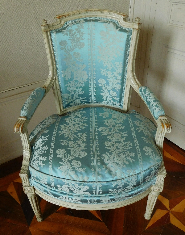 Fauteuil cabriolet d'époque Louis XVI, garniture à carreau