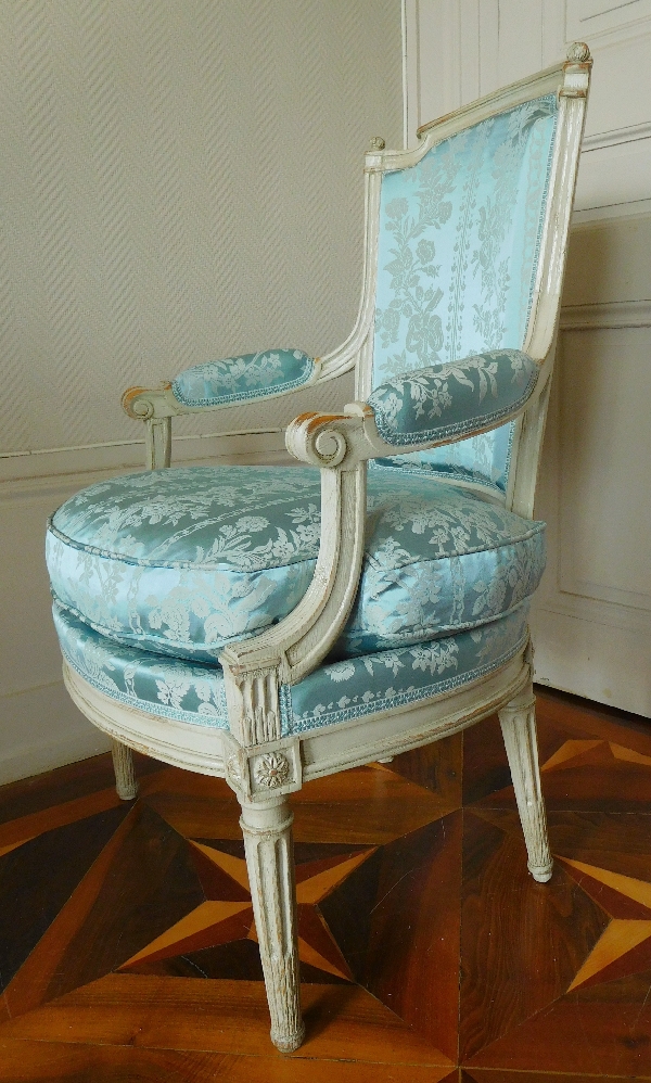 Fauteuil cabriolet d'époque Louis XVI, garniture à carreau