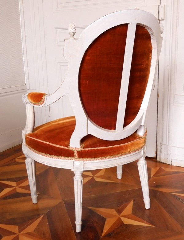 Fauteuil cabriolet d'époque Louis XVI attribué à Jean-Baptiste Séné - velours de soie