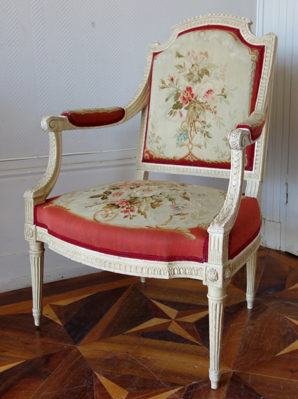 Claude Sené : fauteuil à la Reine d'époque Louis XVI estampillé, tapisserie de Beauvais & numéro d'inventaire