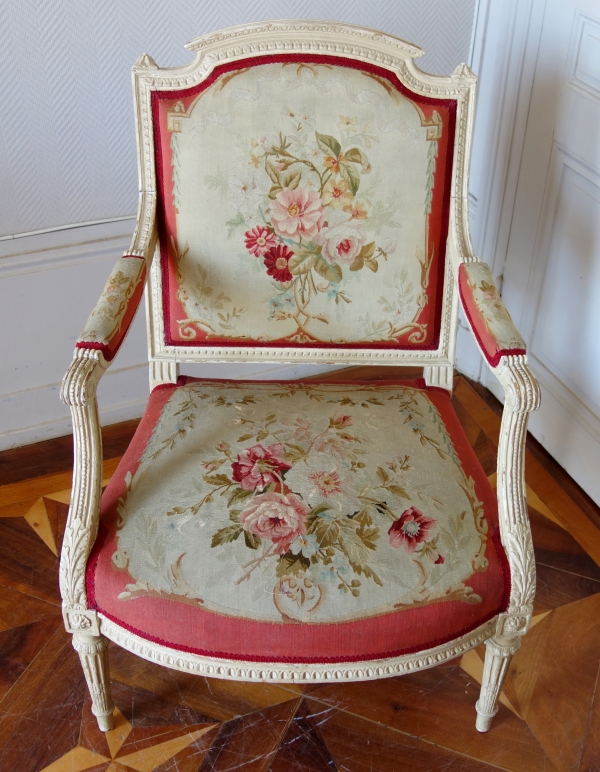 Fauteuil à la Reine d'époque Louis XVI estampillé, tapisserie de Beauvais & numéro d'inventaire