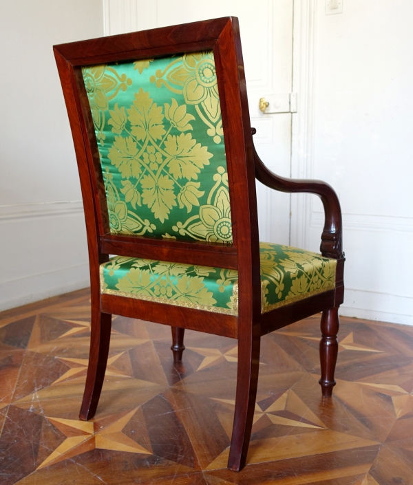 Fauteuil royal par Jacob au Chateau d'Eu - époque Empire Restauration - estampille et numéro d'inventaire