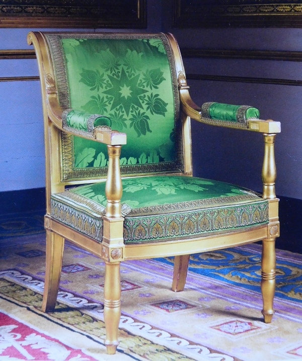 Paire de fauteuils d'apparat en bois doré d'époque Directoire, soie du Palais de l'Elysée