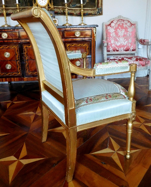 Paire de fauteuils d'apparat en bois doré d'époque Directoire, soie du Palais de l'Elysée