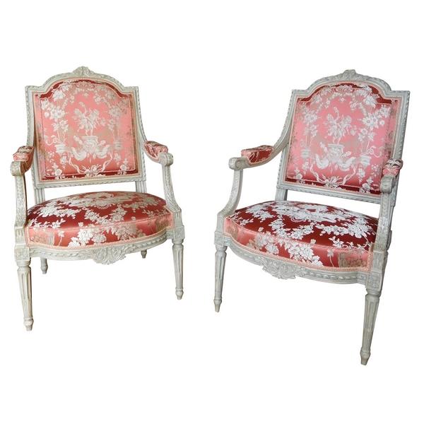 Pair of French, Louis XIV style fauteuils a la Reine