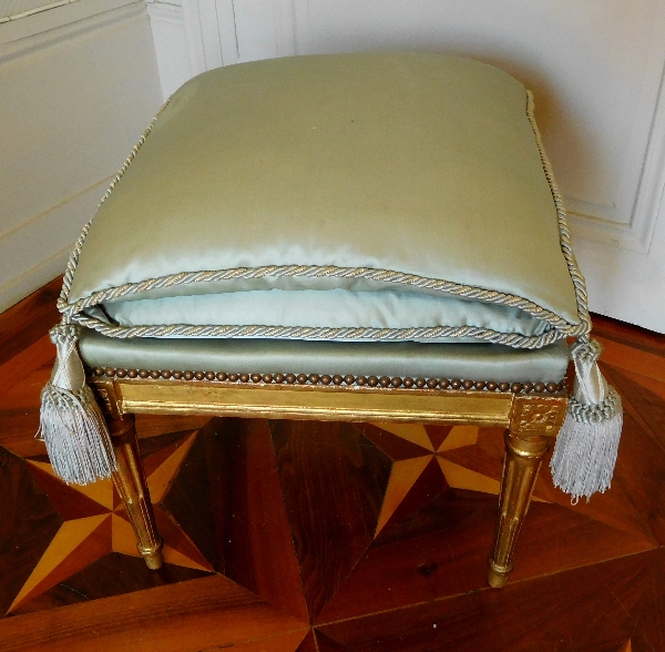 Louis XVI gilt wood stool, satin cushion, 18th century
