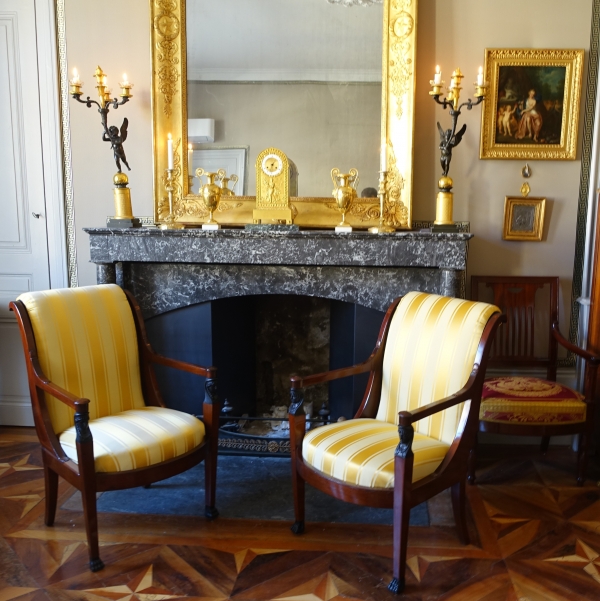 Mobilier de salon en acajou d'époque Directoire Consulat attribué à Demay