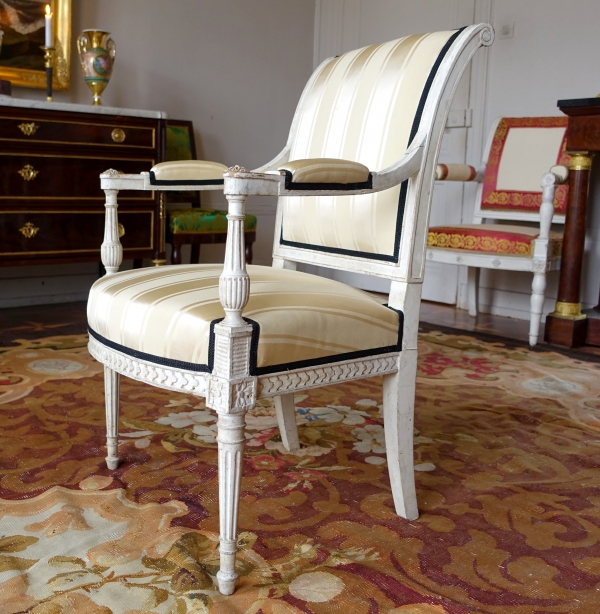 Directoire lacquered wood living room suite : a sofa and 4 armchairs - late 18th century