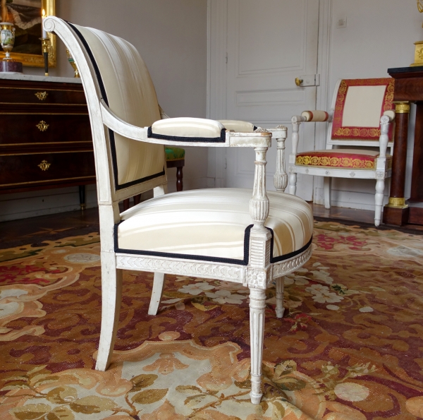 Directoire lacquered wood living room suite : a sofa and 4 armchairs - late 18th century