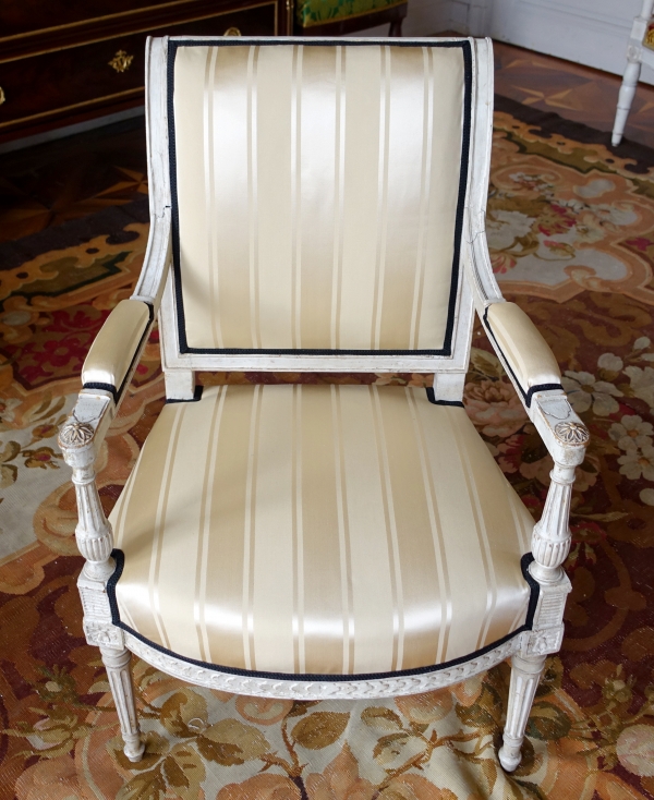 Directoire lacquered wood living room suite : a sofa and 4 armchairs - late 18th century