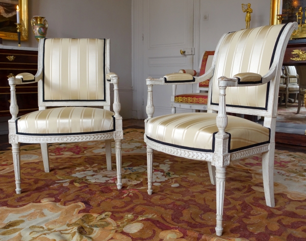 Directoire lacquered wood living room suite : a sofa and 4 armchairs - late 18th century