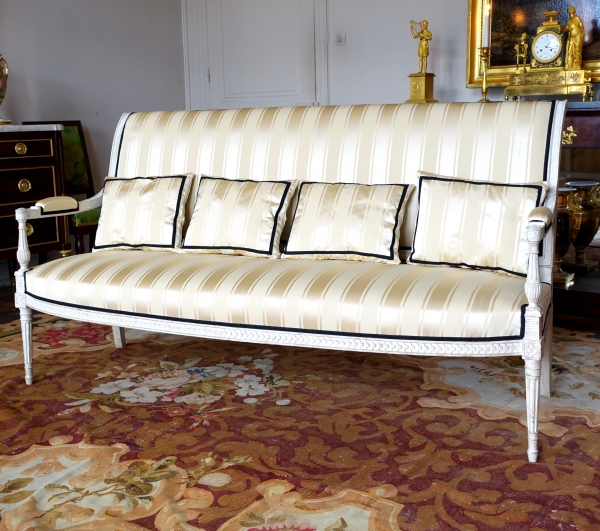 Directoire lacquered wood living room suite : a sofa and 4 armchairs - late 18th century