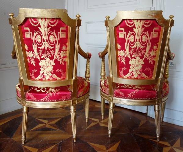 Mobilier de salon Louis XVI en bois doré, damas de soie rouge et or - 4 fauteuils et 1 canapé