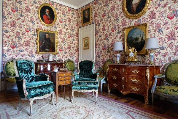 Louis Delanois - paire de bergères Louis XV en cabriolet - estampille - velours de soie