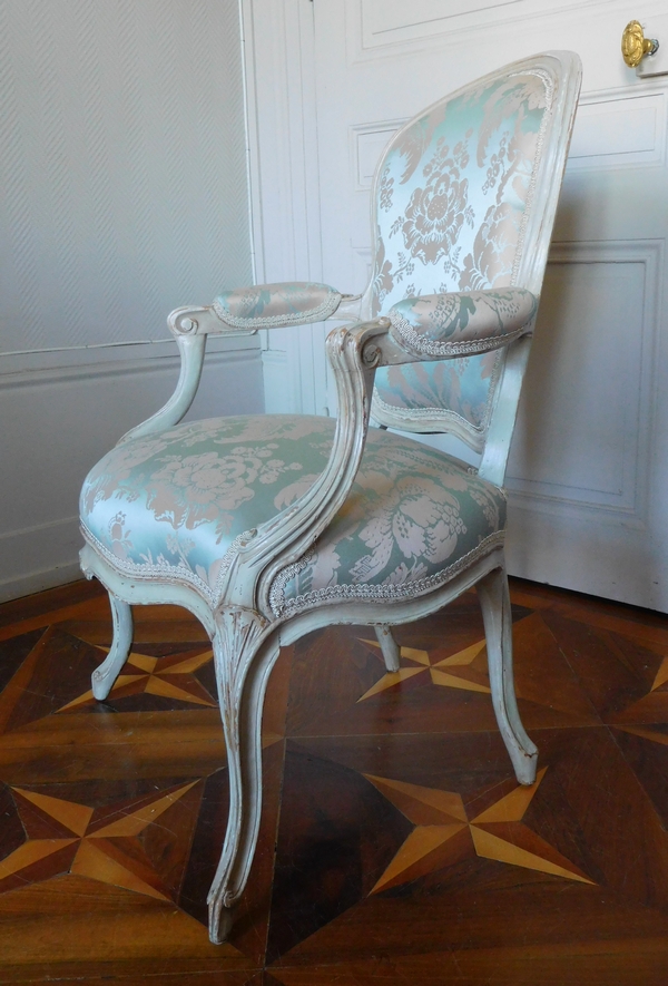Pierre-François-Joseph Corbisier : pair of Louis XV cabriolet armchairs - stamped
