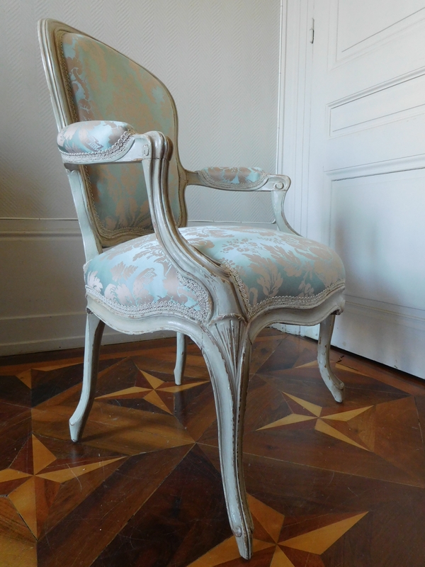 Pierre-François-Joseph Corbisier : paire de fauteuils cabriolets d'époque Louis XV estampillés